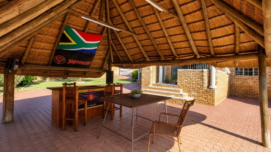 4 Bedroom Property for Sale in Safari Gardens North West